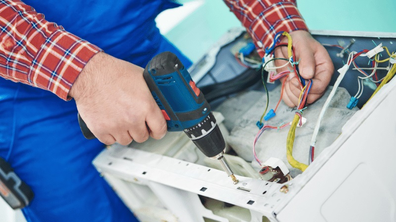 Bergama Mitsubishi Mitsubishi çamaşır makinesi kart tamiri – Su almama arızası orijinal parça ile giderildi. - Teknik servis örneği